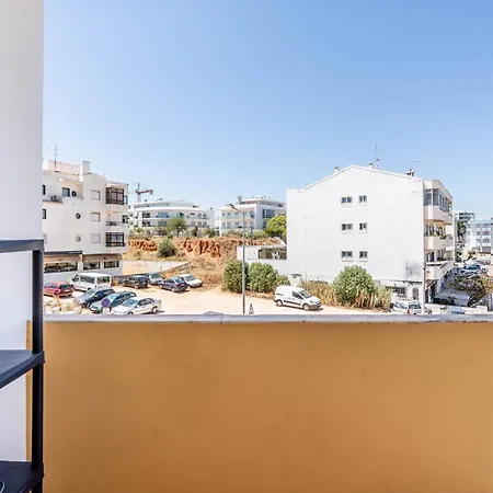 Δωμάτια σε οικογενειακή κατοικία On The Way!* *