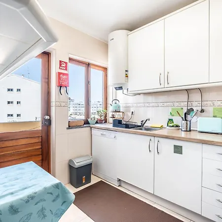 Quarto em Acomodações Particulares On The Way!* Portimão